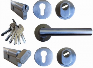 ATU68 501 lauko durų rankenos, cilindrų ir apyrakčių komplektas Door handles