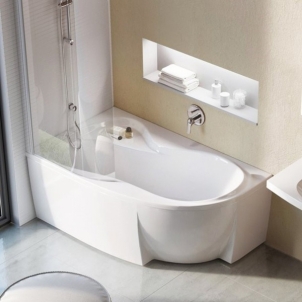 Akrilinė asimetriška vonia Ravak Rosa 95, 150x95 L В ванной комнате