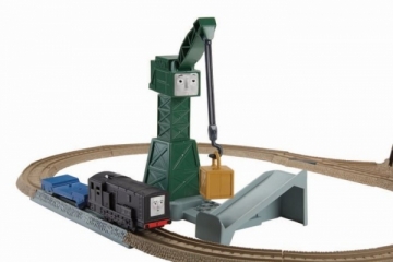 BDP10 / R9489 Fisher Price Thomas & Friends Cargo Drop