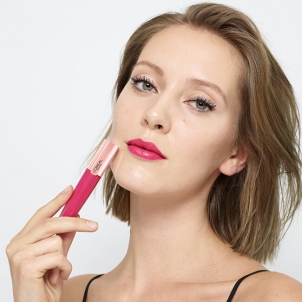 Lūpų blizgesys su hialuronu ir kolagenu maksimaliai apimčiai ir priežiūrai L´Oréal Paris Caring lip gloss Brilliant Signature Plump 7 ml