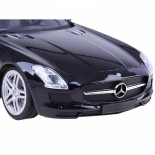 Radijo bangomis valdomas automobilis Mercedes AMG, juodas