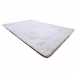 Smėlio spalvos kailio imitacijos kilimas LAPIN | 180x270 cm