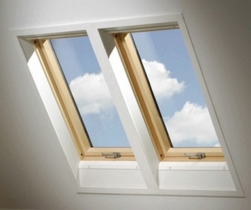 Roof windows FAKRO FTS-V with glass U2, 55x78 cm, pine wood