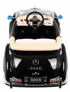 Vaikiškas elektromobilis Mercedes Benz 300S Juodas - Lakuotas