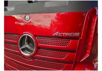 Vaikiškas vienvietis elektromobilis Mercedes Actros MP4 lakuotas raudonas