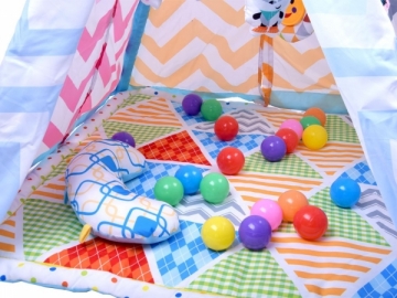 Vaikiškas žaidimų kilimėlis - palapinė su kamuoliukais ir žaisliukais ZA3224