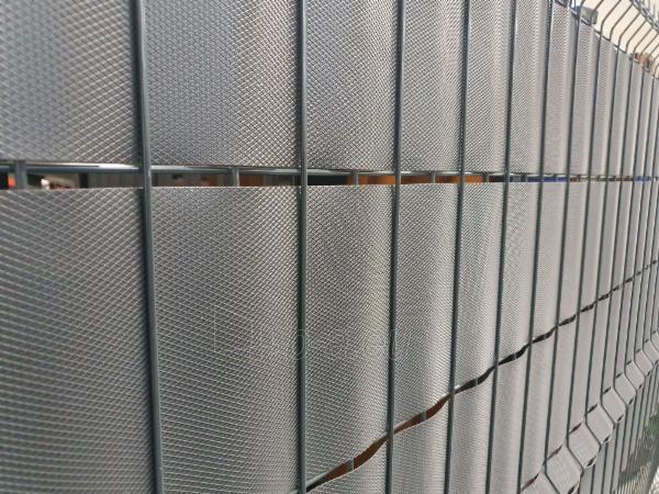 Segmentinės tvoros juosta 190 mm x 20,4 m (630 g/m2) (žalia RAL6005) paveikslėlis 3 iš 3