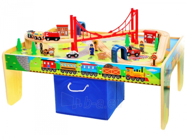Didelis žaidimų stalas su mediniu traukiniu paveikslėlis 1 iš 13