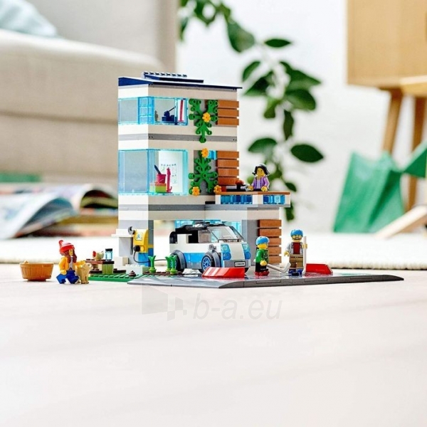 Konstruktorius LEGO 60291 City Family House Modern Dollhouse Building Set with Road Plates paveikslėlis 4 iš 6