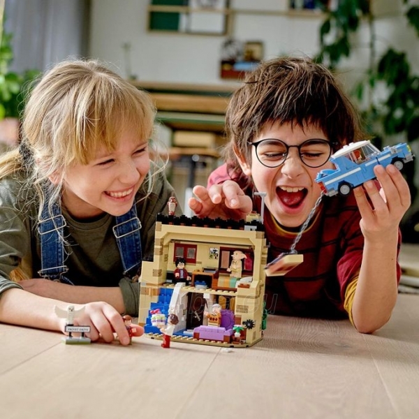 Konstruktorius LEGO 75968 Harry Potter 4 Privet Drive House Set with Ford Anglia, Dobby Figure and Dursley Family paveikslėlis 2 iš 6