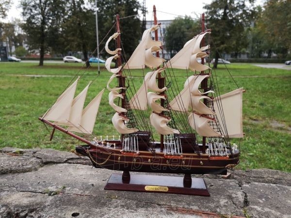 Medinio laivo modelis CONFECTION 42 cm X 48 cm paveikslėlis 1 iš 1