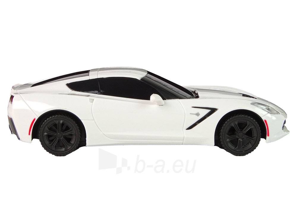 Nuotoliniu būdu valdomas Corvette C7 1:24 automobilis, baltas paveikslėlis 5 iš 8