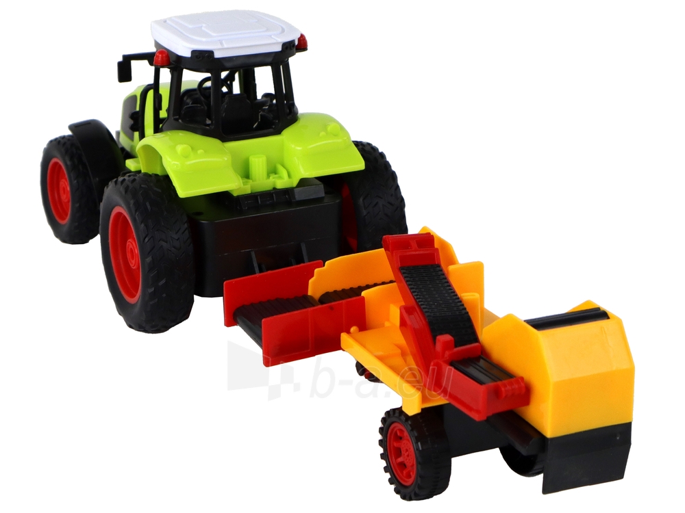 Nuotoliniu būdu valdomas traktorius su priekaba, 1:16 paveikslėlis 5 iš 7