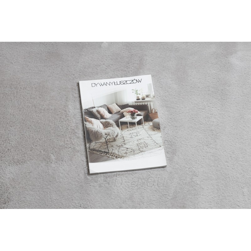 Pilkas kailio imitacijos kilimas POSH | 120x160 cm paveikslėlis 1 iš 17