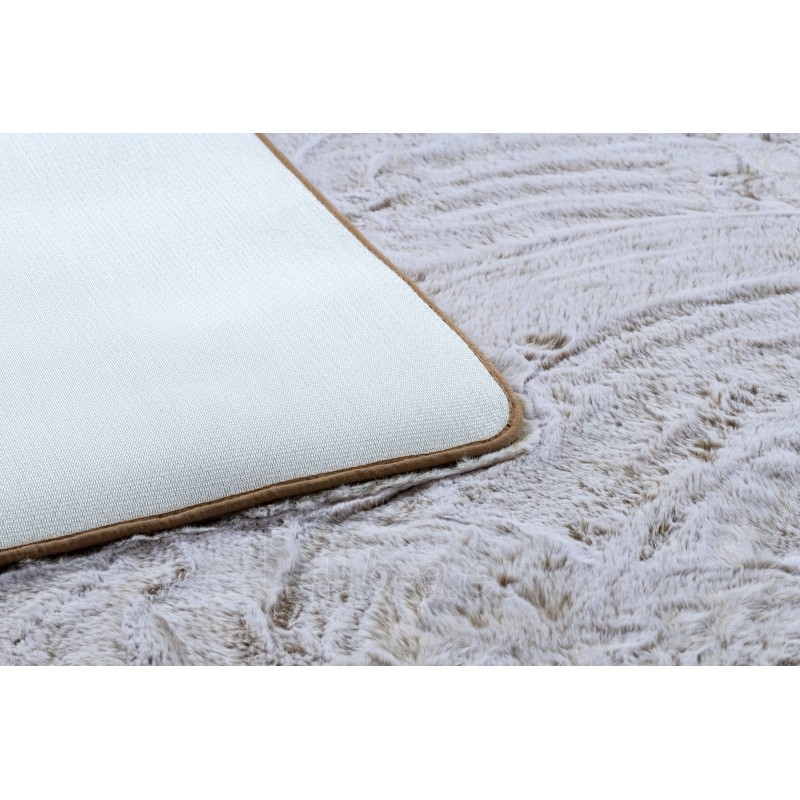 Smėlio spalvos kailio imitacijos kilimas LAPIN | 180x270 cm paveikslėlis 15 iš 16