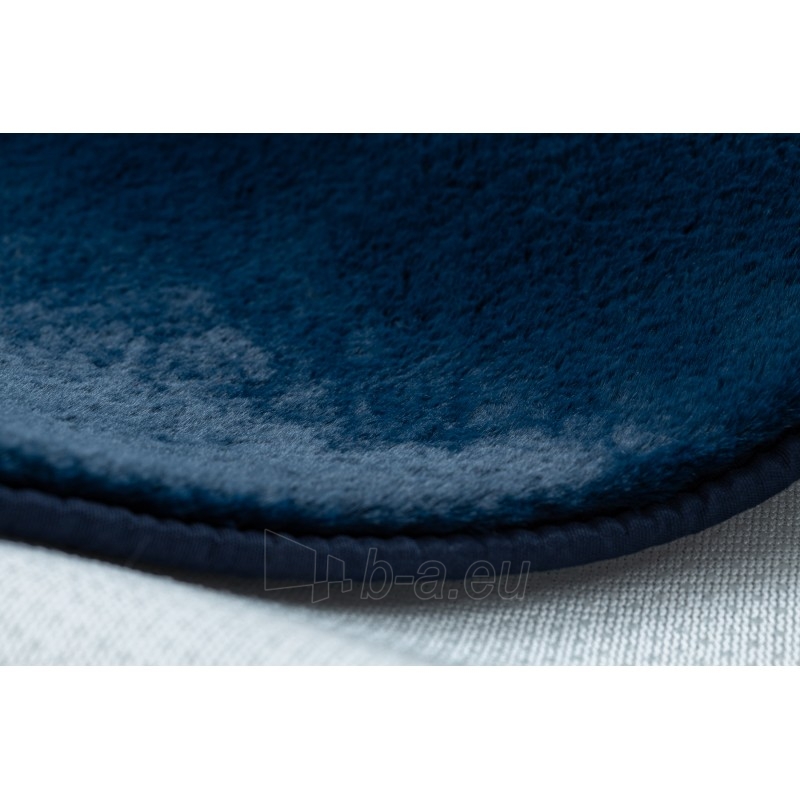 Tamsiai mėlynas kailio imitacijos kilimas POSH | 160x220 cm paveikslėlis 13 iš 17