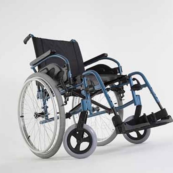 Universalaus tipo vežimėlis INVACARE Action 1R 48 cm paveikslėlis 1 iš 1