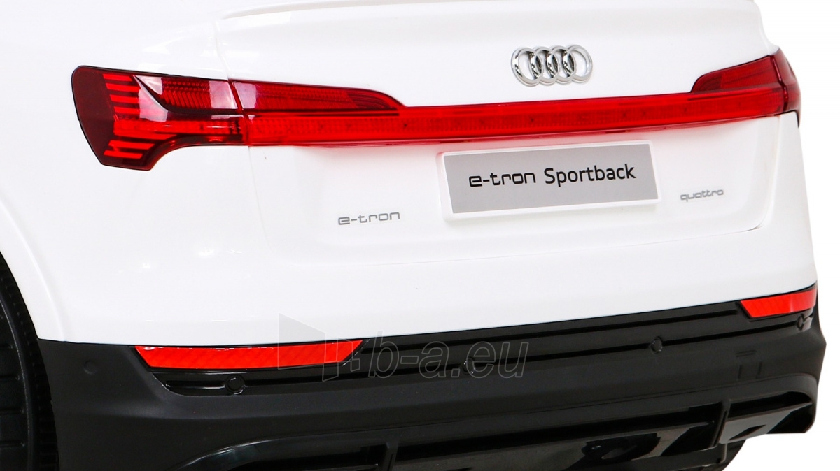 Vienvietis elektromobilis Audi E-tron Sportback, baltas paveikslėlis 2 iš 12